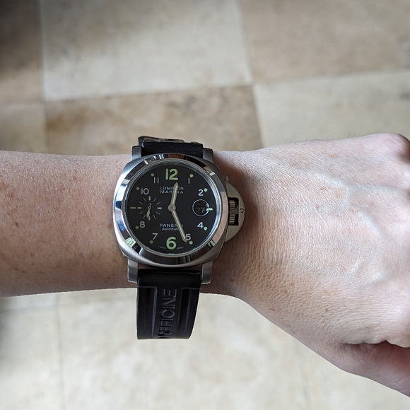 Men's Watch - Picture 10 of 10